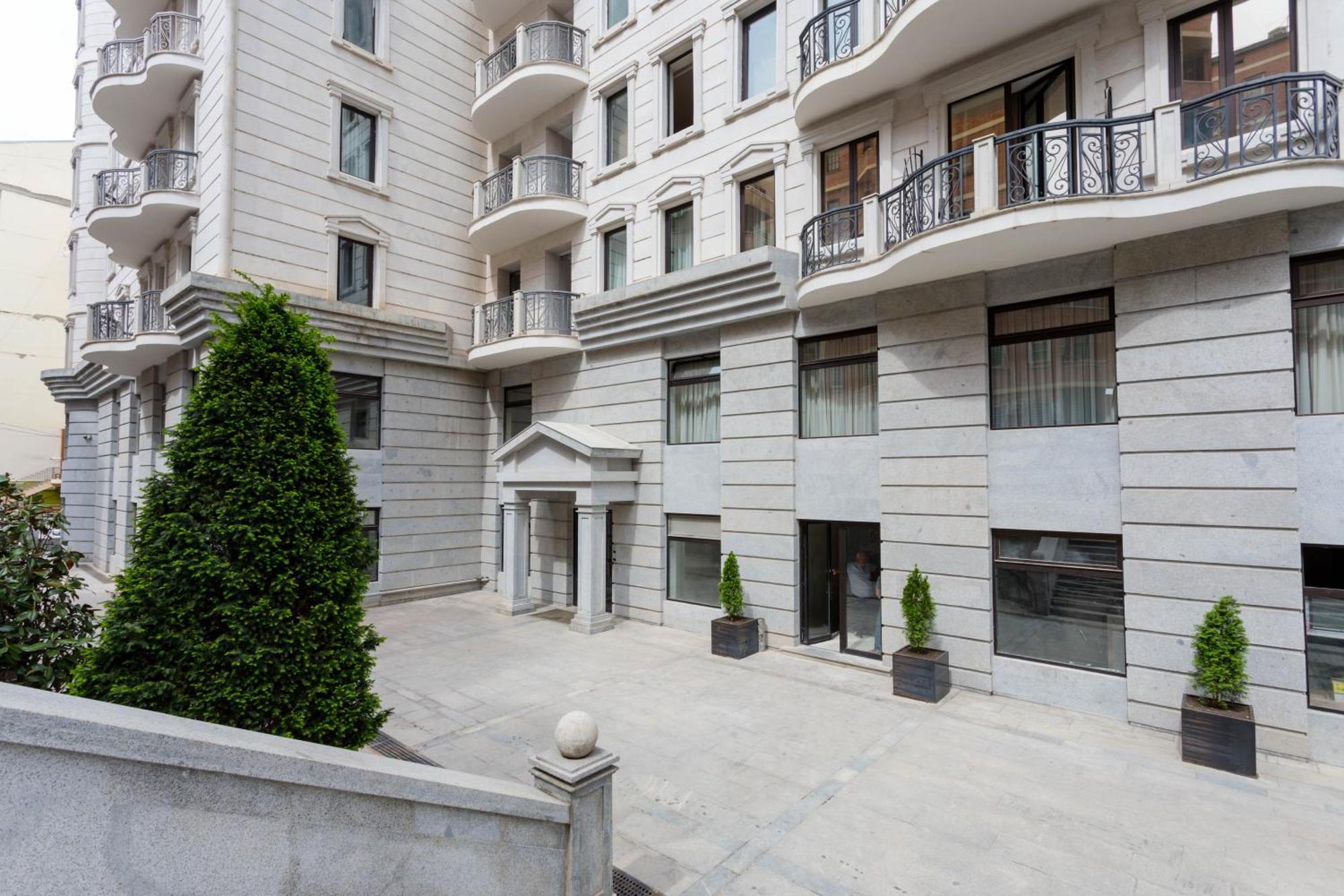 Serviced Apartment On Rustaveli Avenue 9 Tbilissi Extérieur photo
